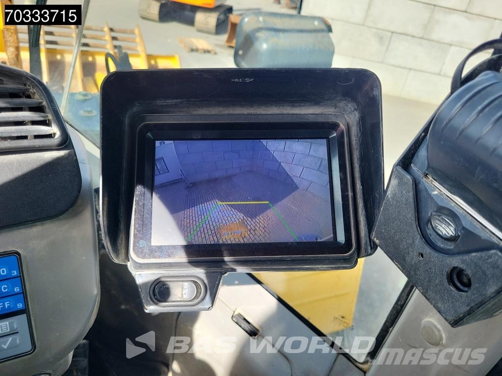 Komatsu WA500 -7 Kolesni nakladalci