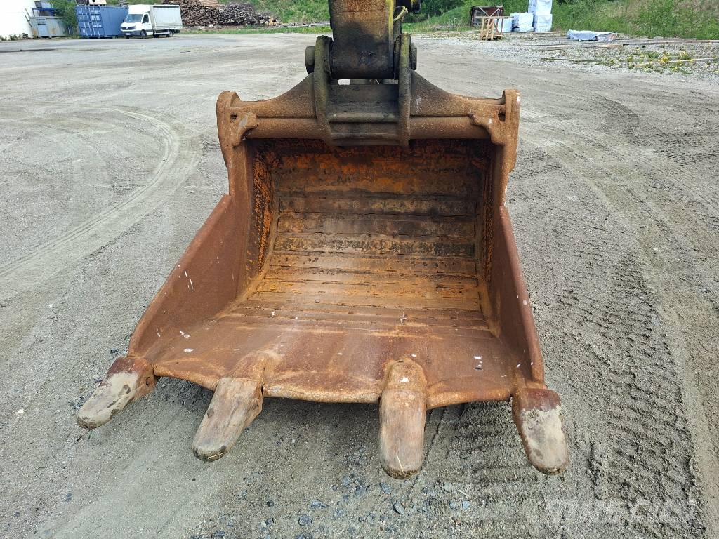 Komatsu 360 LC حفارات زحافة