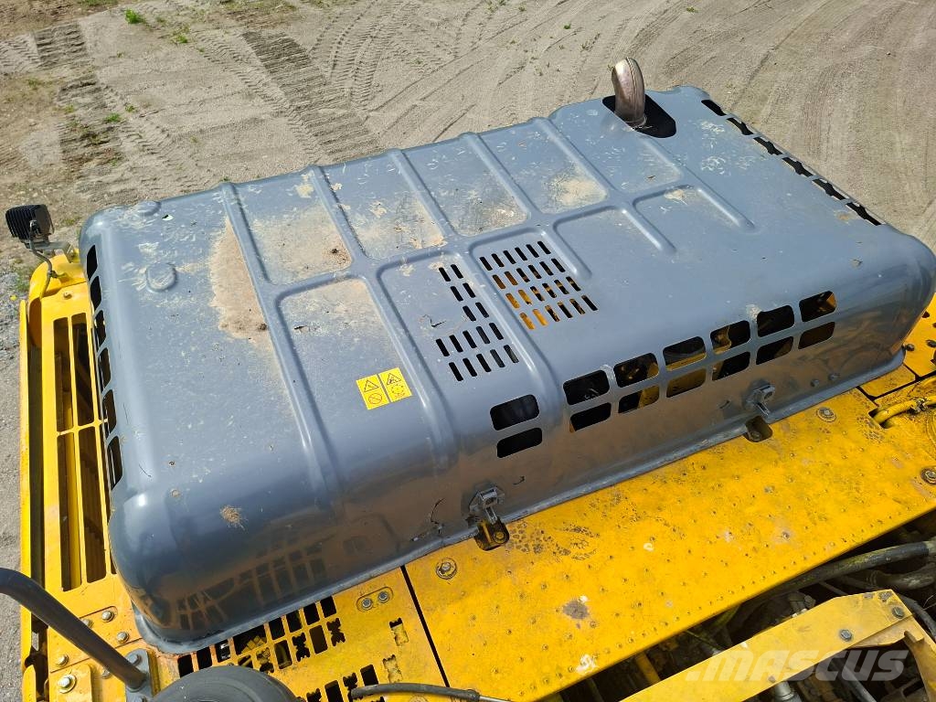 Komatsu 360 LC حفارات زحافة