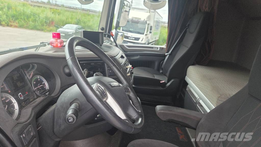 DAF XF 530 FAN Kraanaga veokid