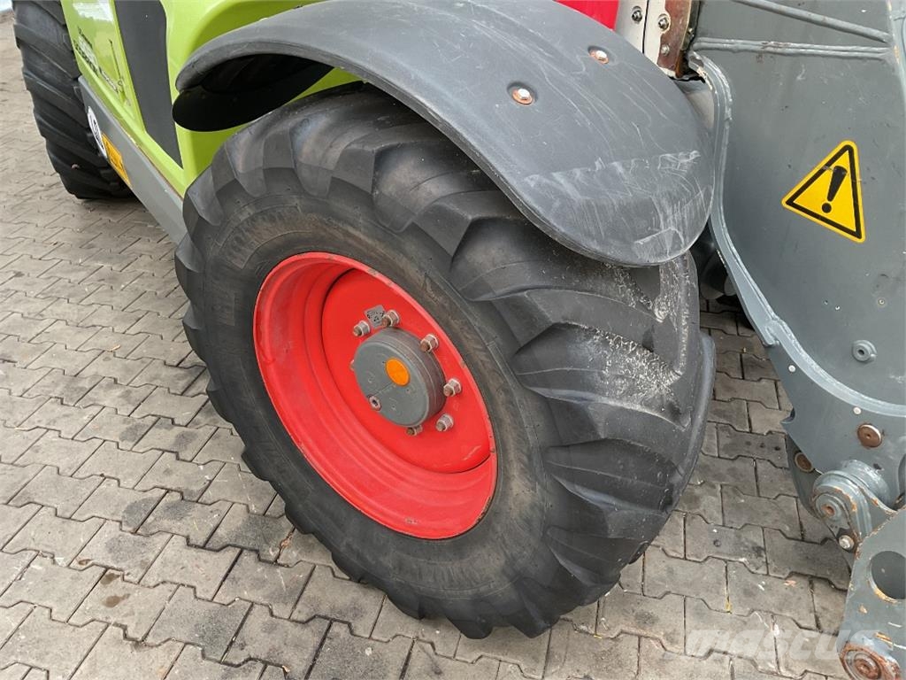 CLAAS Scorpion 6030 Varipower مناولات متداخلة