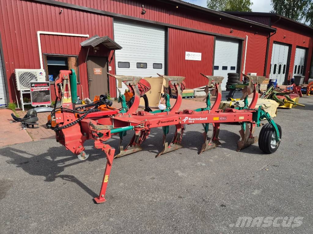 Kverneland S150 4 siipinen Dvojstranné pluhy