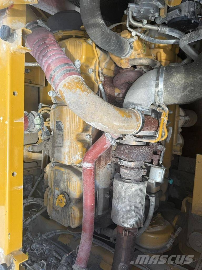 CAT 390FL ME Kāpurķēžu ekskavatori