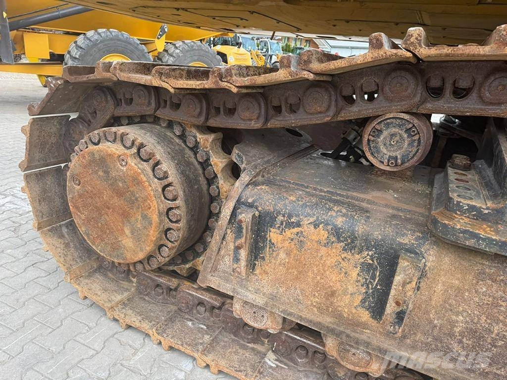CAT 390FL ME Kāpurķēžu ekskavatori