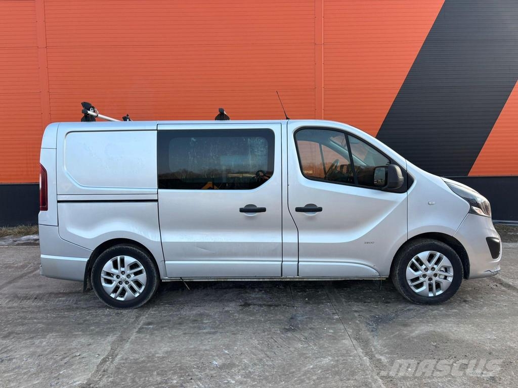 Opel VIVARO-B Vehículos de caha cerrada