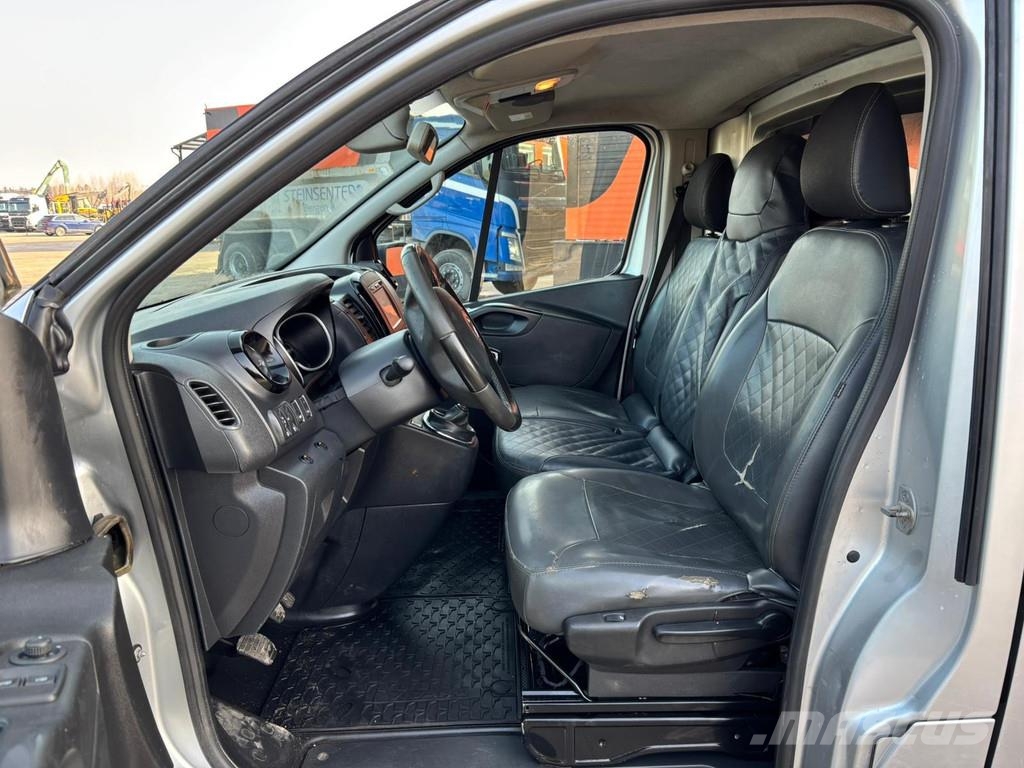 Opel VIVARO-B Vehículos de caha cerrada