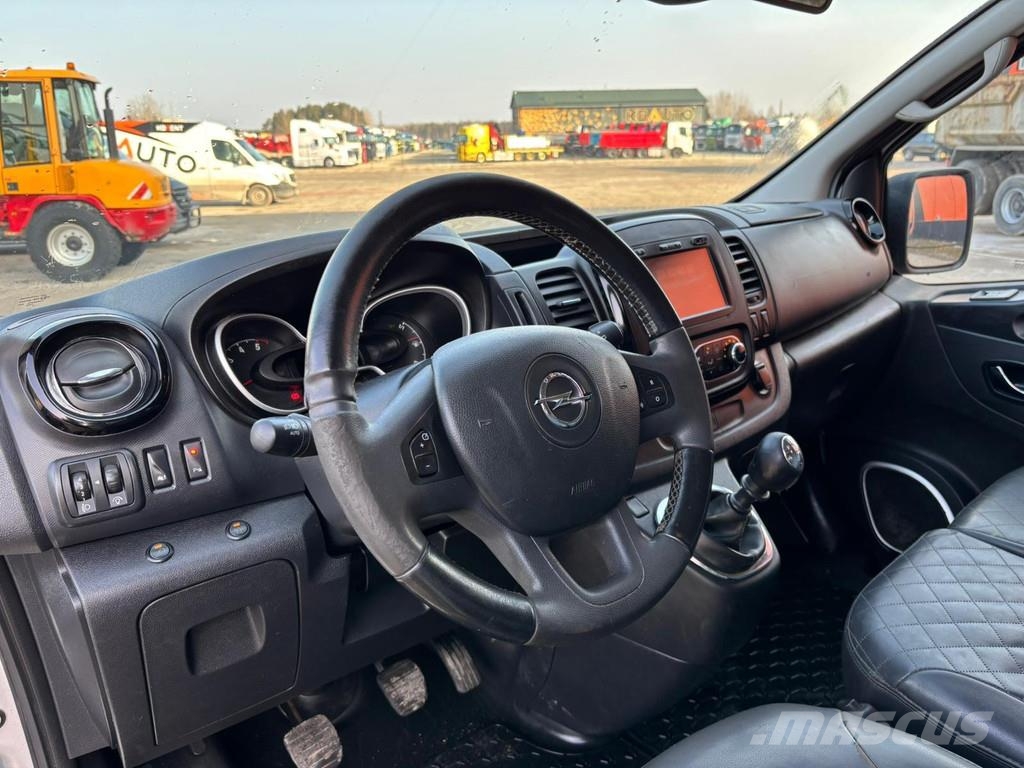 Opel VIVARO-B Vehículos de caha cerrada