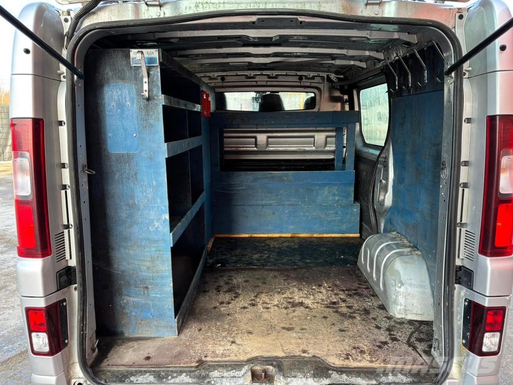 Opel VIVARO-B Vehículos de caha cerrada