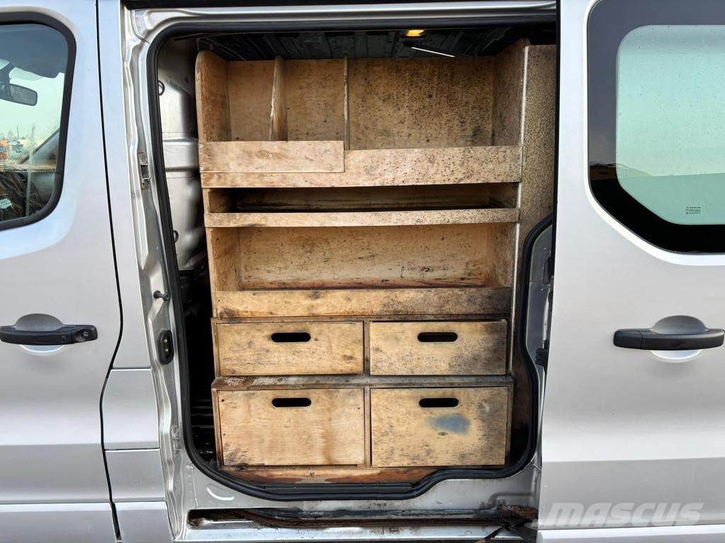 Opel VIVARO-B Vehículos de caha cerrada