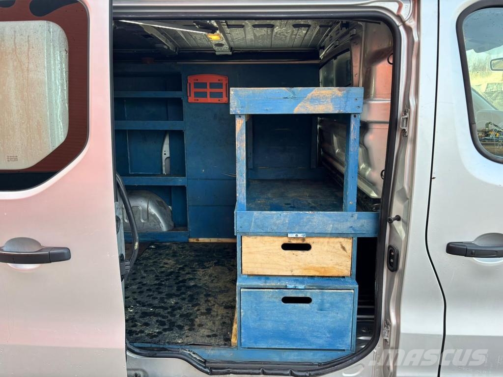 Opel VIVARO-B Vehículos de caha cerrada