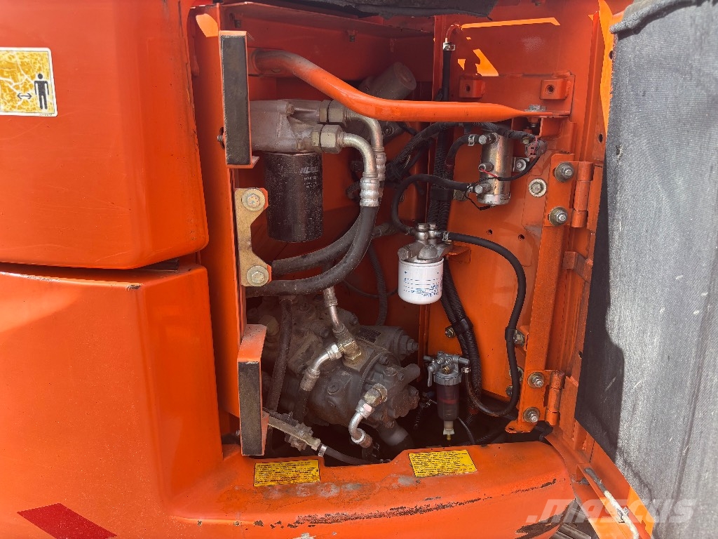 Hitachi ZX 85 US / Pyörittäjä, 2 kauhaa, 2 Telat, Ym! حفارات وسط 7 طن - 12 طن
