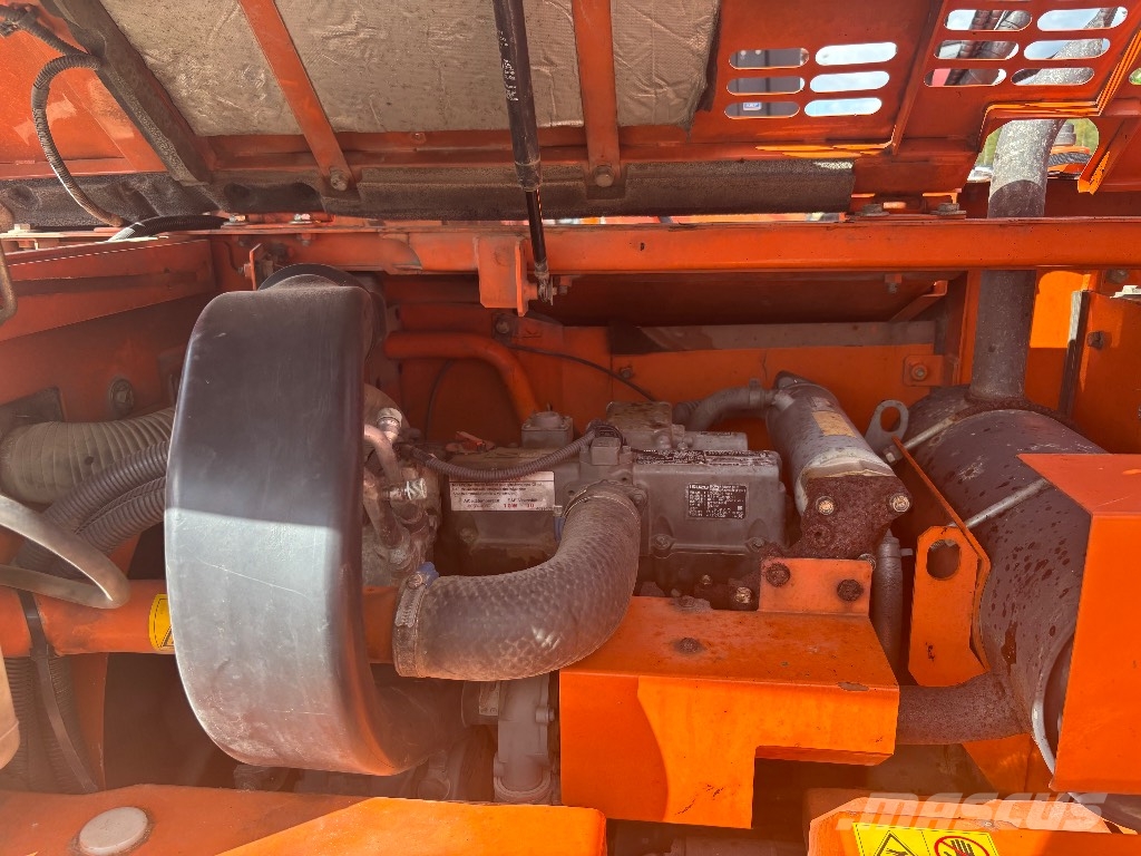 Hitachi ZX 85 US / Pyörittäjä, 2 kauhaa, 2 Telat, Ym! حفارات وسط 7 طن - 12 طن