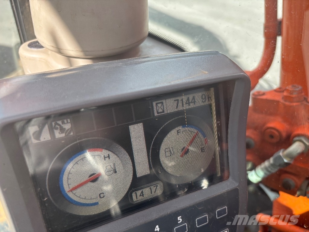 Hitachi ZX 85 US / Pyörittäjä, 2 kauhaa, 2 Telat, Ym! حفارات وسط 7 طن - 12 طن