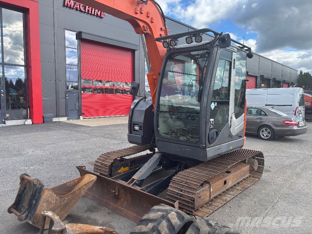 Hitachi ZX 85 US / Pyörittäjä, 2 kauhaa, 2 Telat, Ym! حفارات وسط 7 طن - 12 طن