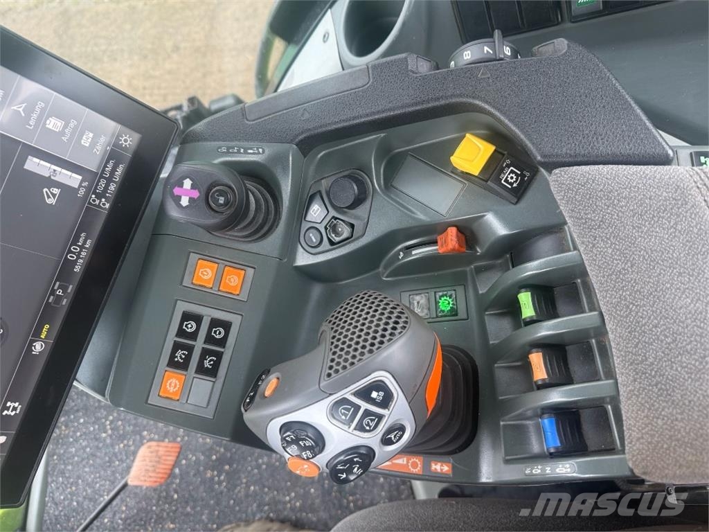 CLAAS Axion 920 트랙터