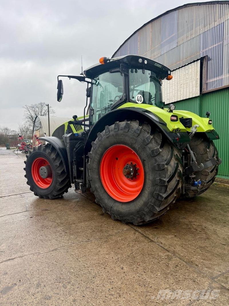 CLAAS Axion 920 트랙터