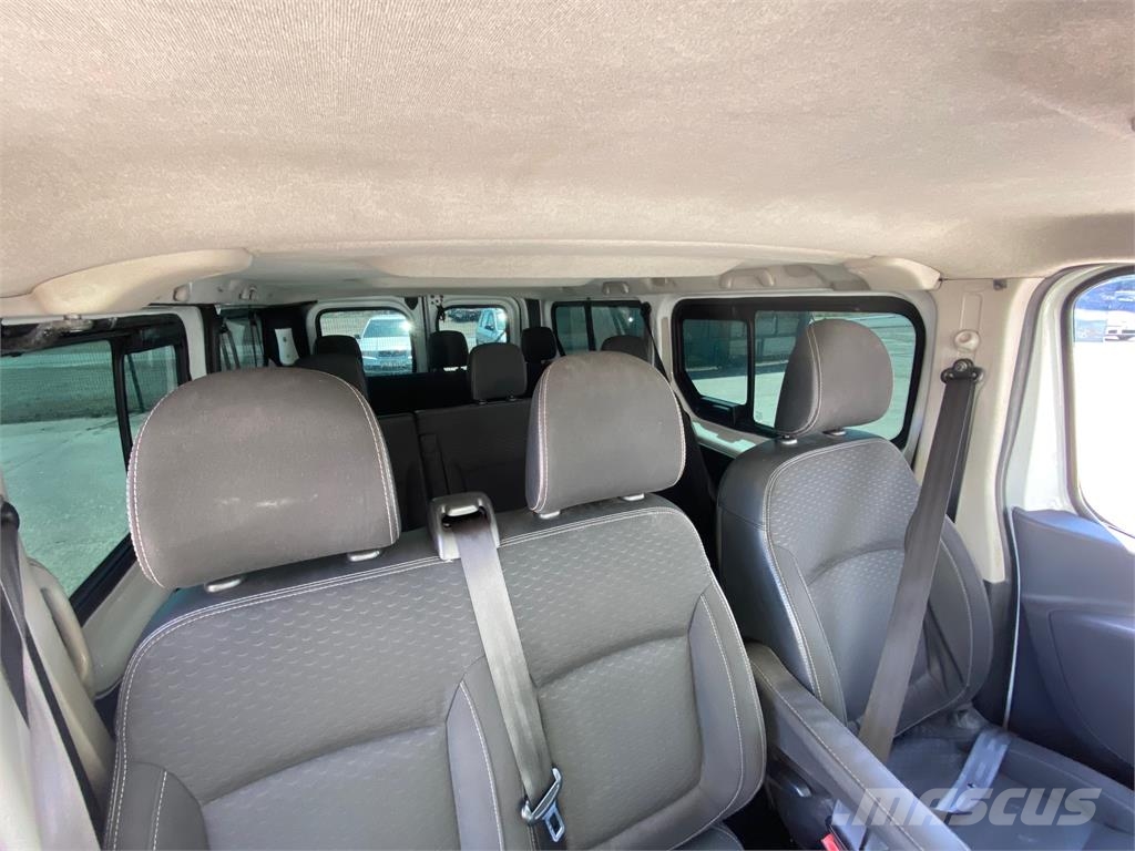 Opel Vivaro VIN 878 Mikroautobusai