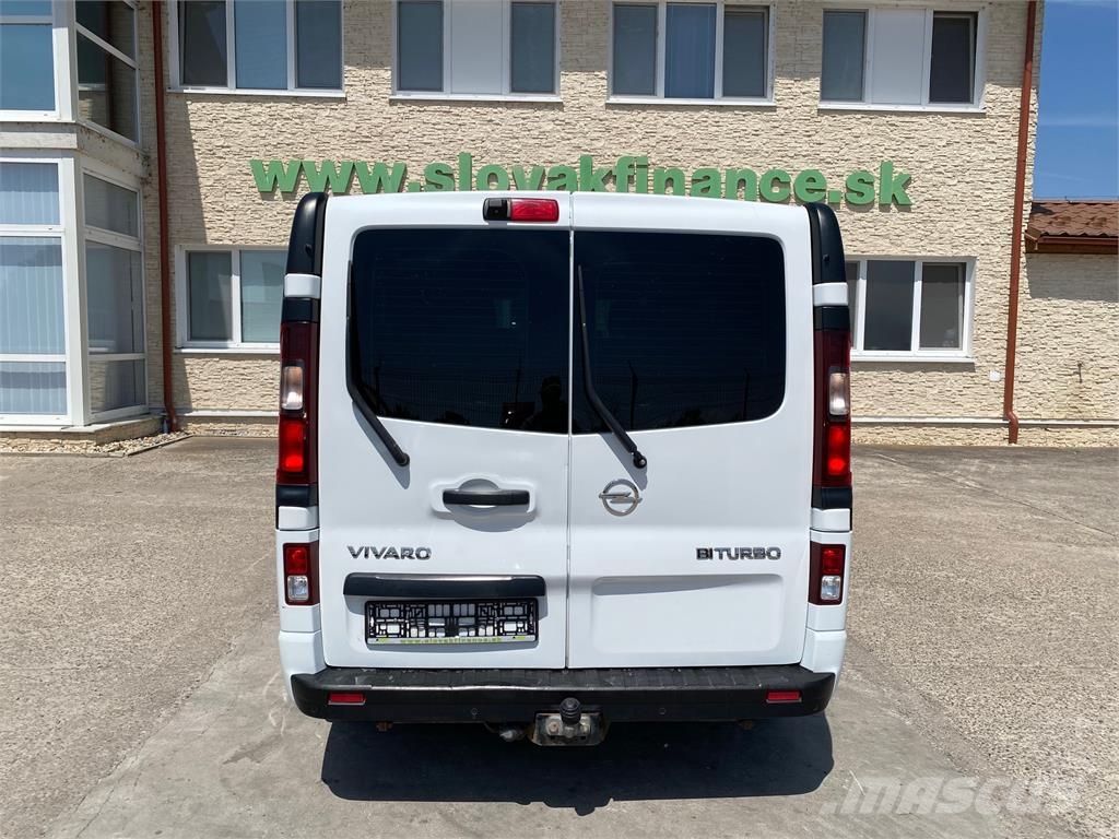 Opel Vivaro VIN 878 Mikroautobusai