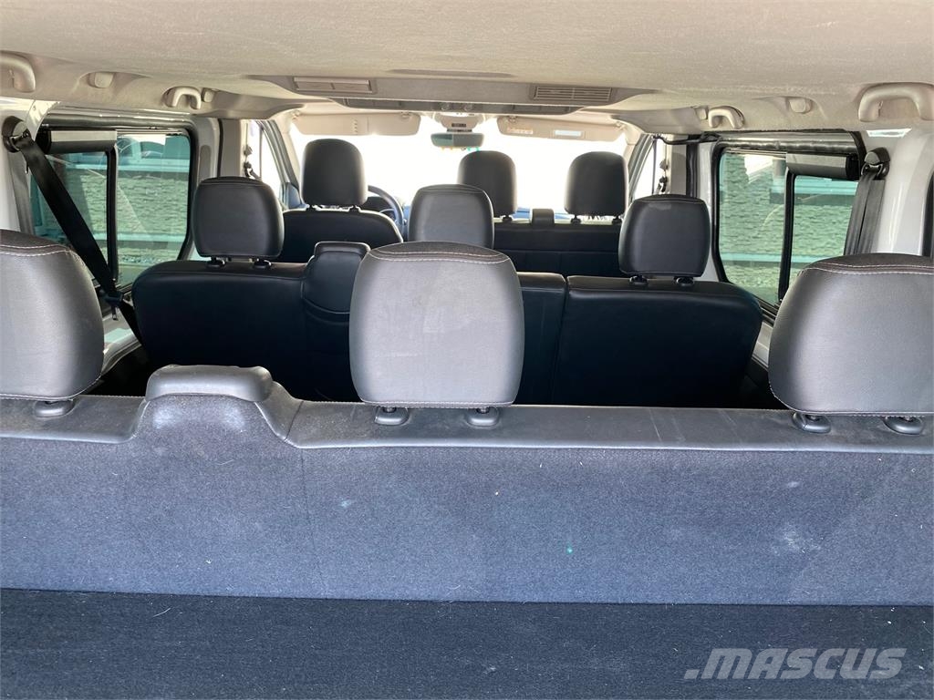 Opel Vivaro VIN 878 Mikroautobusai