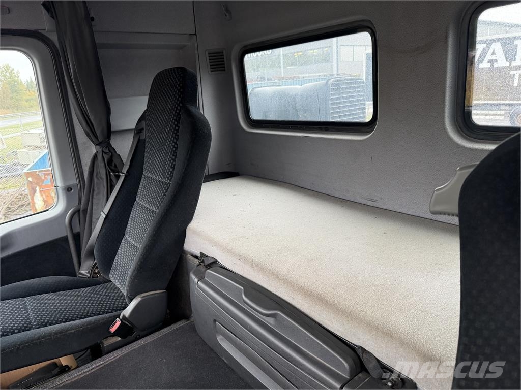 Mercedes-Benz Actros 3248L 8X2 Vrachtwagen met containersysteem