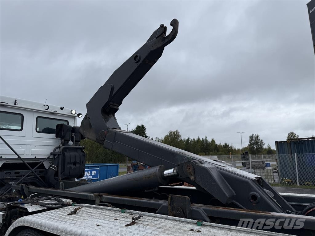 Mercedes-Benz Actros 3248L 8X2 Vrachtwagen met containersysteem