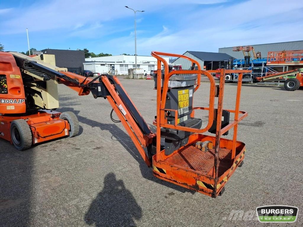 JLG E300 AJP Zglobne podizne platforme