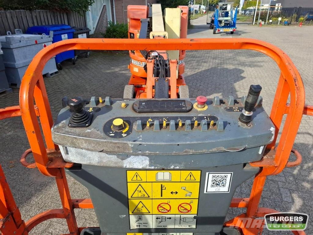 JLG E300 AJP Zglobne podizne platforme