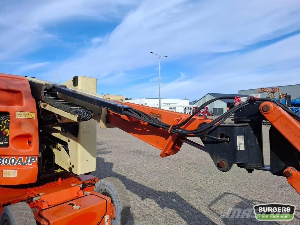 JLG E300 AJP Zglobne podizne platforme