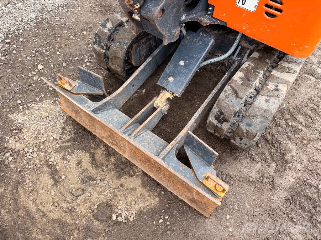Hitachi ZX 17 U-6 Mini Excavator Mini rýpadlá < 7t