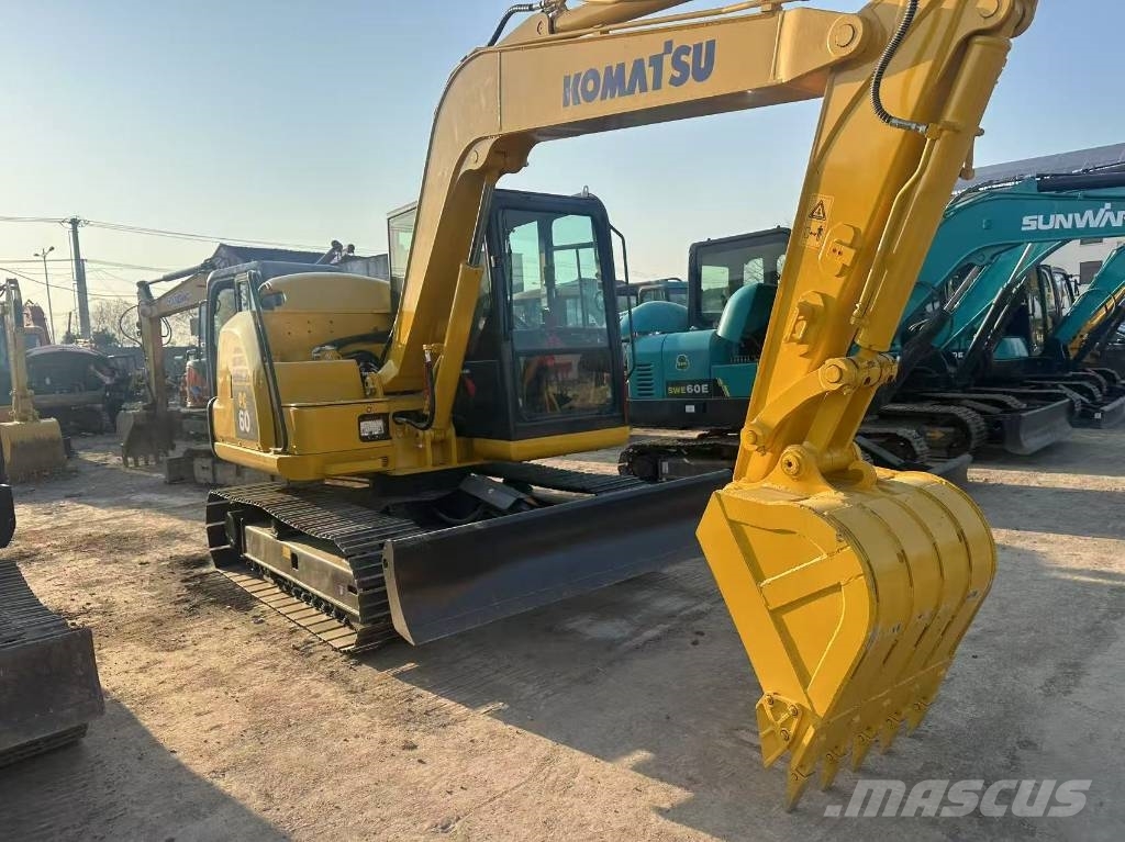 Komatsu PC 60 中型油圧ショベル 7t-12t(ユンボ・パワーショベル・バックホー)