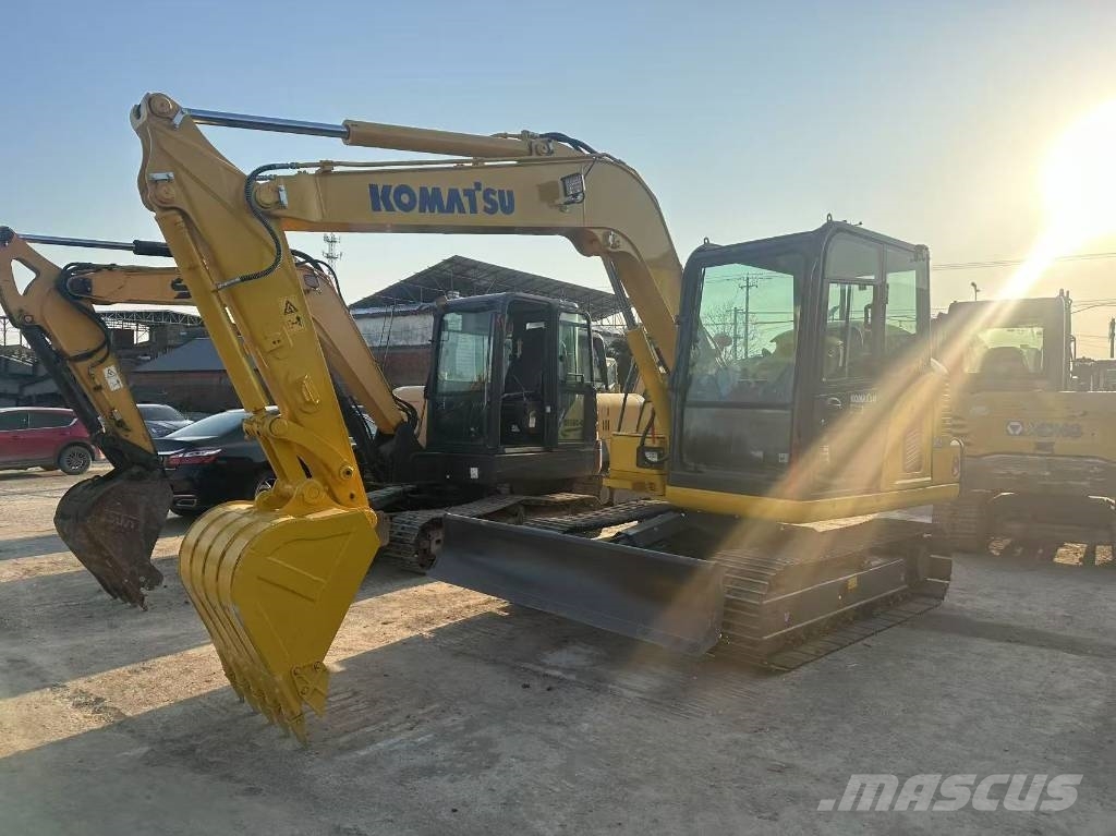Komatsu PC 60 中型油圧ショベル 7t-12t(ユンボ・パワーショベル・バックホー)