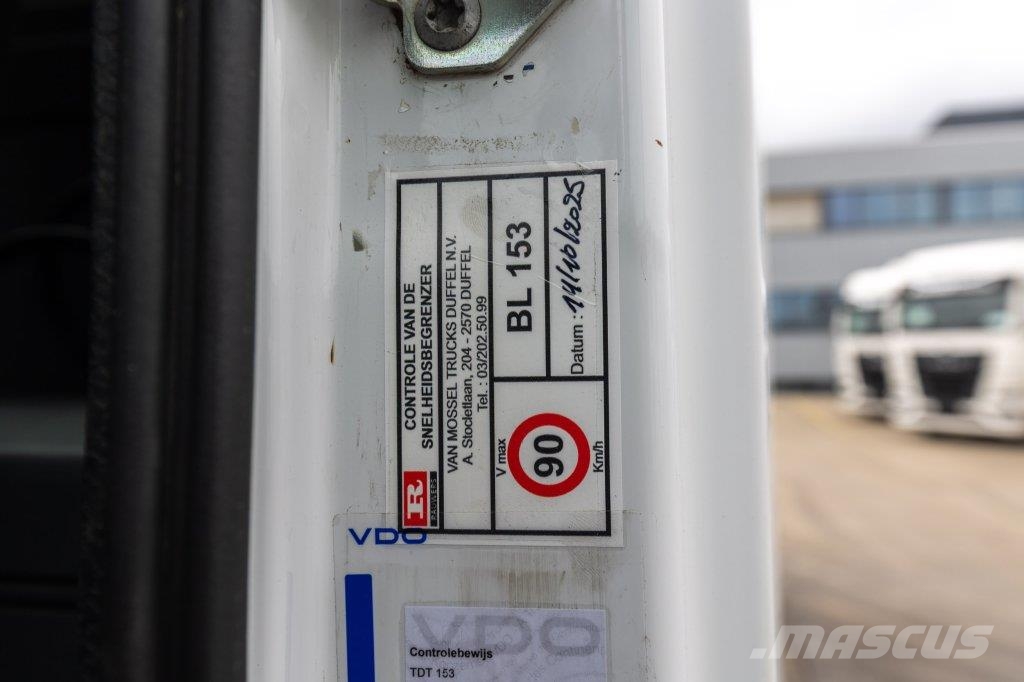 Mercedes-Benz ATEGO 1624 L + HIAB Camiones polibrazo