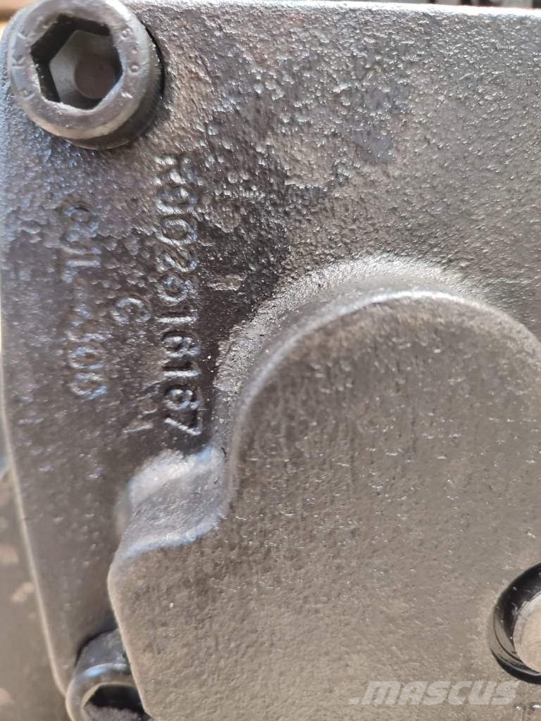 John Deere HYDRAULIC PUMP RE587646 JOHN DEERE 8345 R Hydraulika