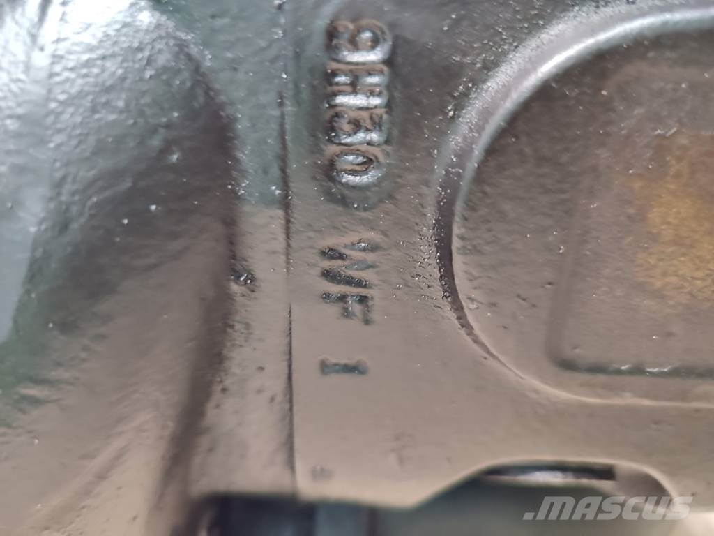 John Deere HYDRAULIC PUMP RE587646 JOHN DEERE 8345 R Hydraulika