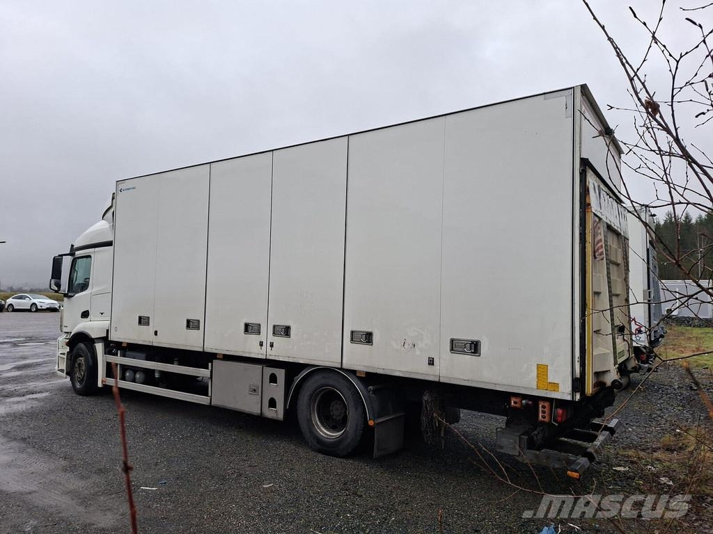 Mercedes-Benz ACTROS 1835 4X2 SIDEOPENING- ENGINE DEFEKT Samochody ciężarowe ze skrzynią zamkniętą
