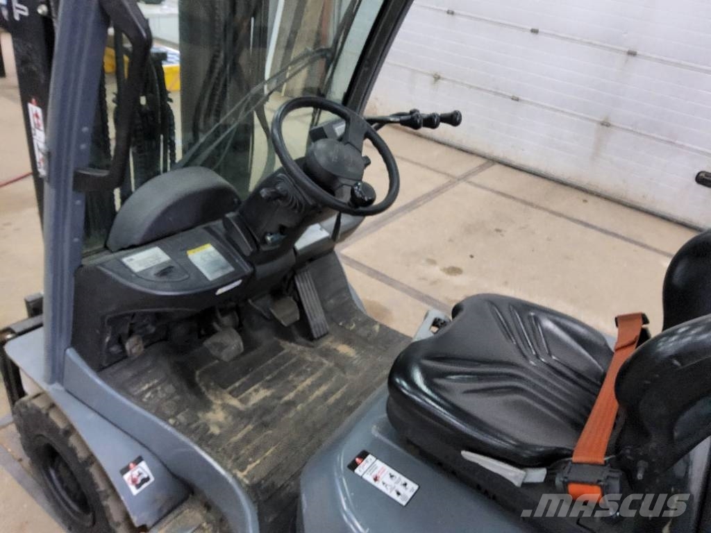 Toyota 1,5Ton heftruck H02-8FGF15 lpg 1.5t forklift Газовые погрузчики