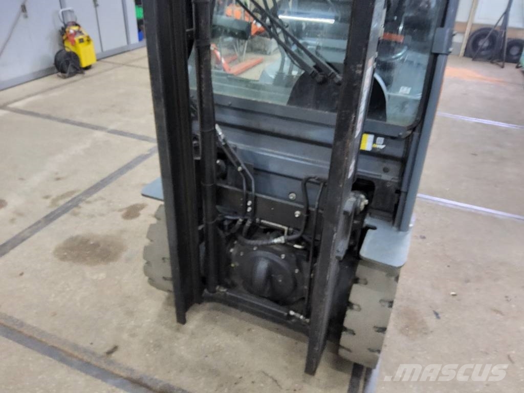 Toyota 1,5Ton heftruck H02-8FGF15 lpg 1.5t forklift Газовые погрузчики
