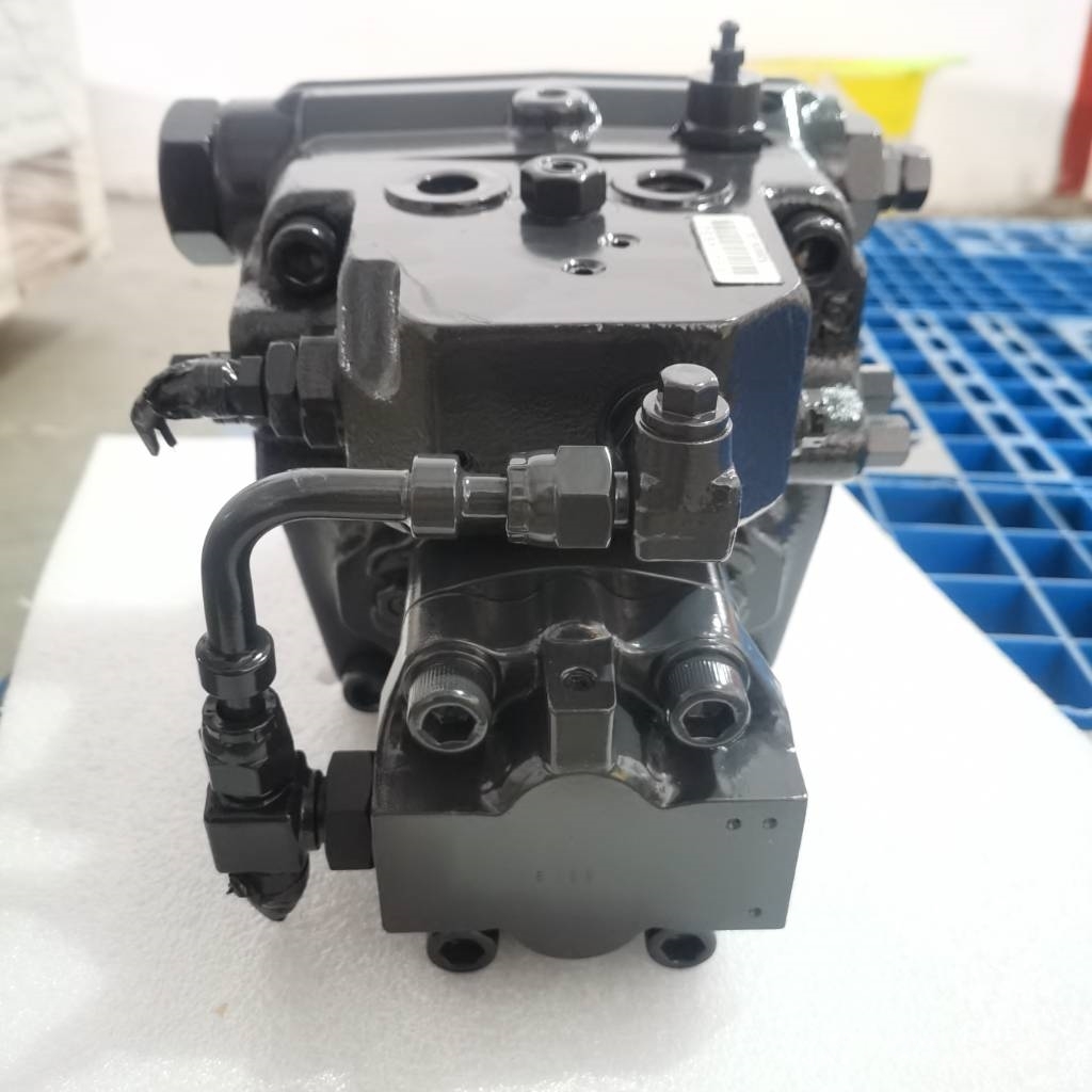 Komatsu PC40MR 708-3S-00313 Main PUMP Prevodovka