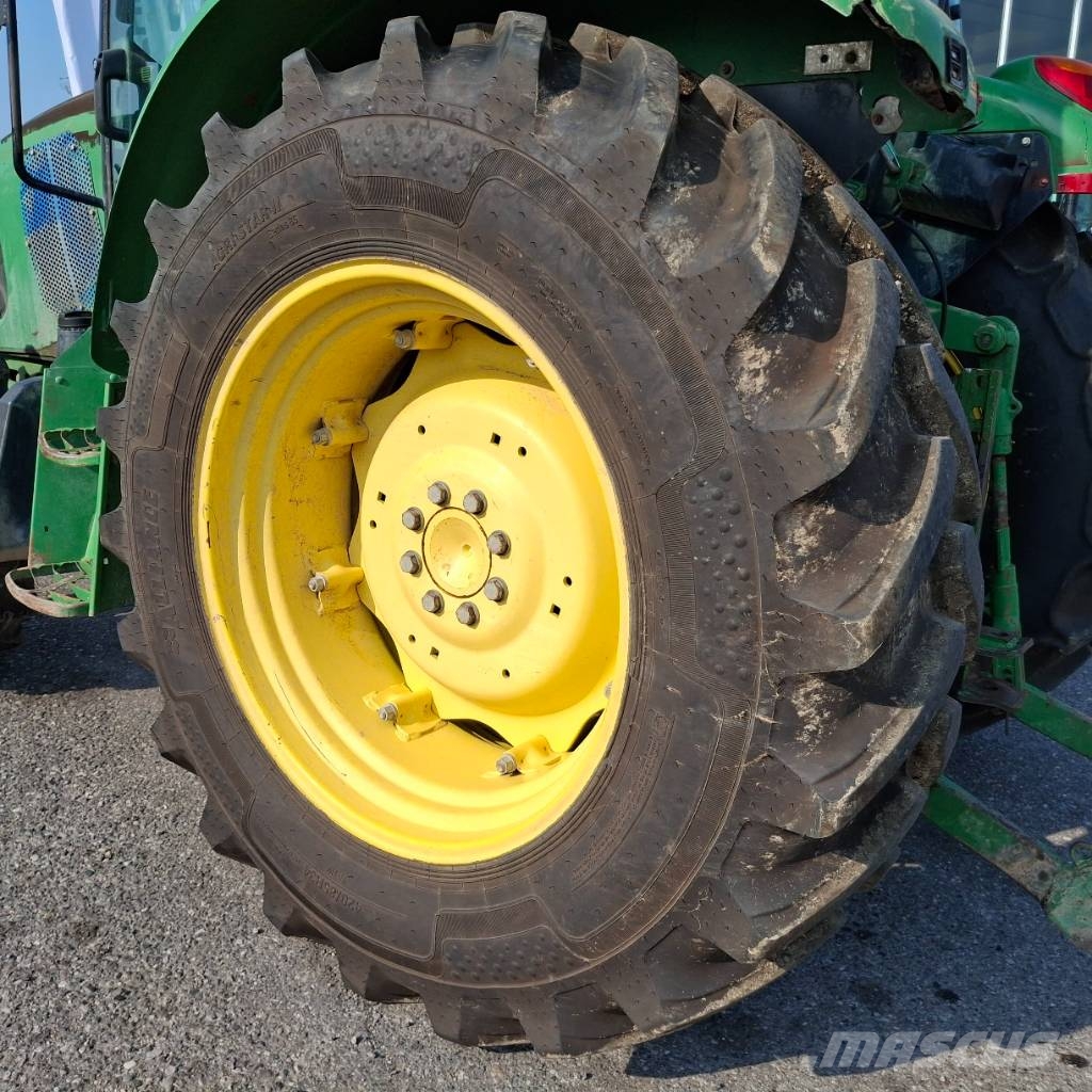 John Deere 5620 Трактора