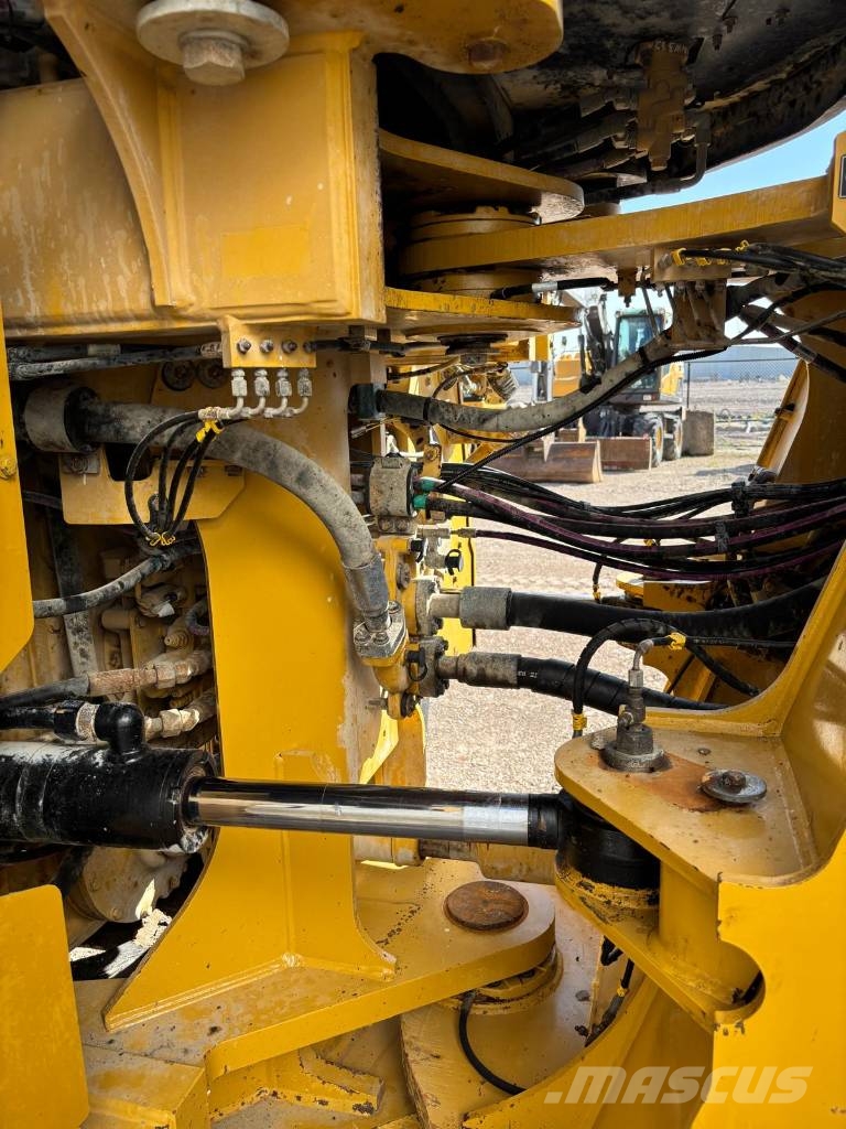 CAT 980 M Kolesni nakladalci