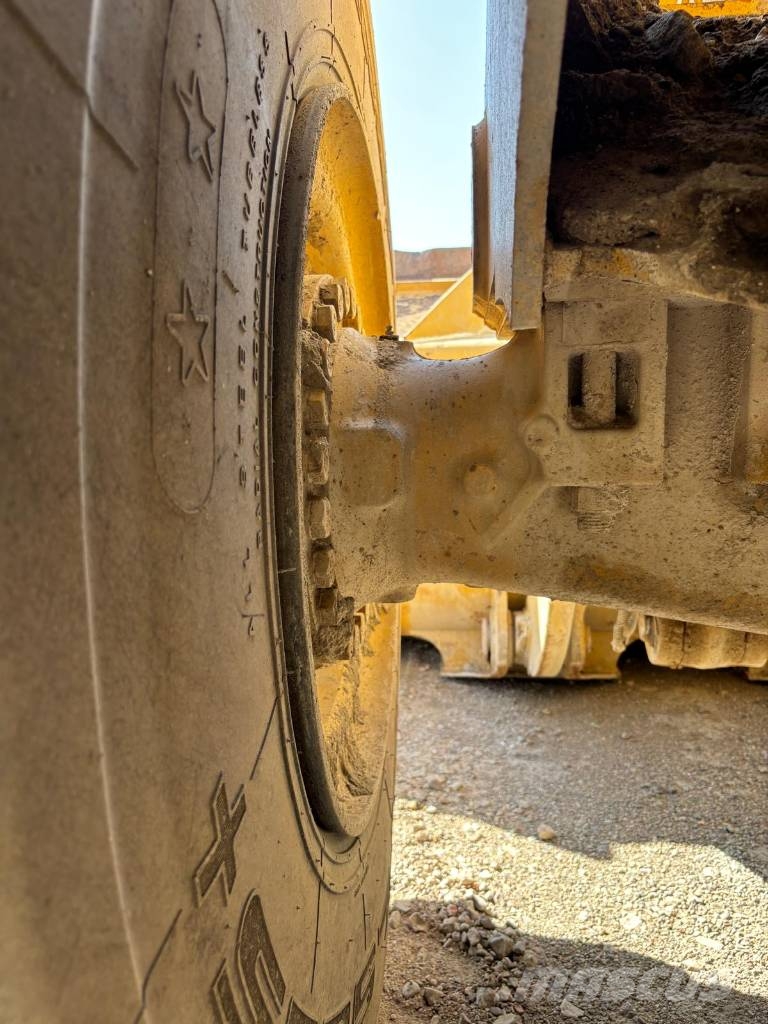 CAT 980 M Kolesni nakladalci