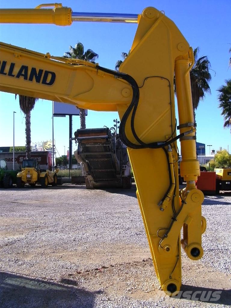 New Holland Kobelco E 485 LC 大型油圧ショベル12t以上（パワーショベル・ユンボ）