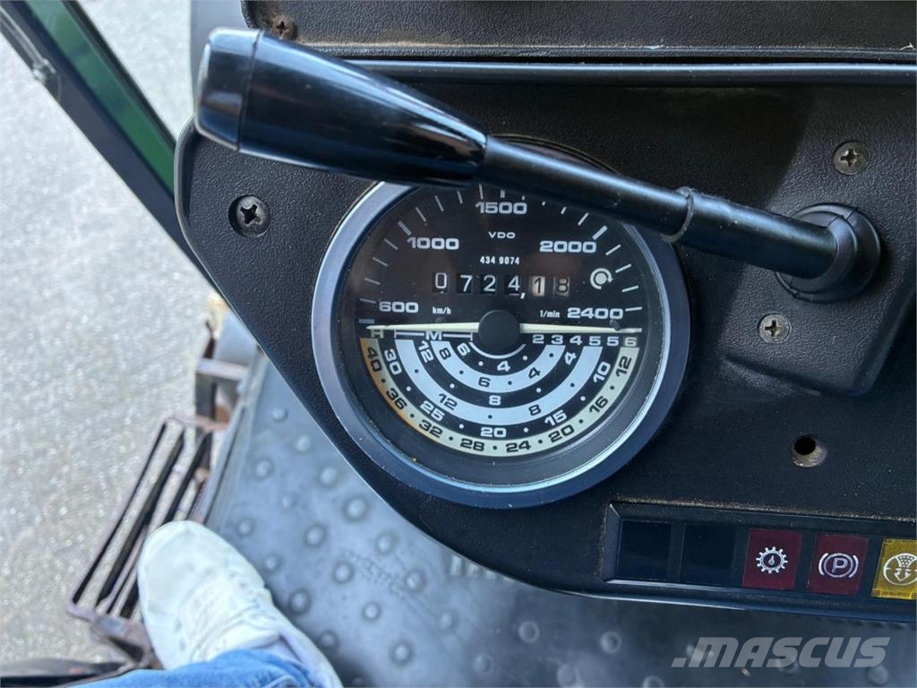 Deutz-Fahr DX 6.06 + Gödde Mähausleger 曳引機