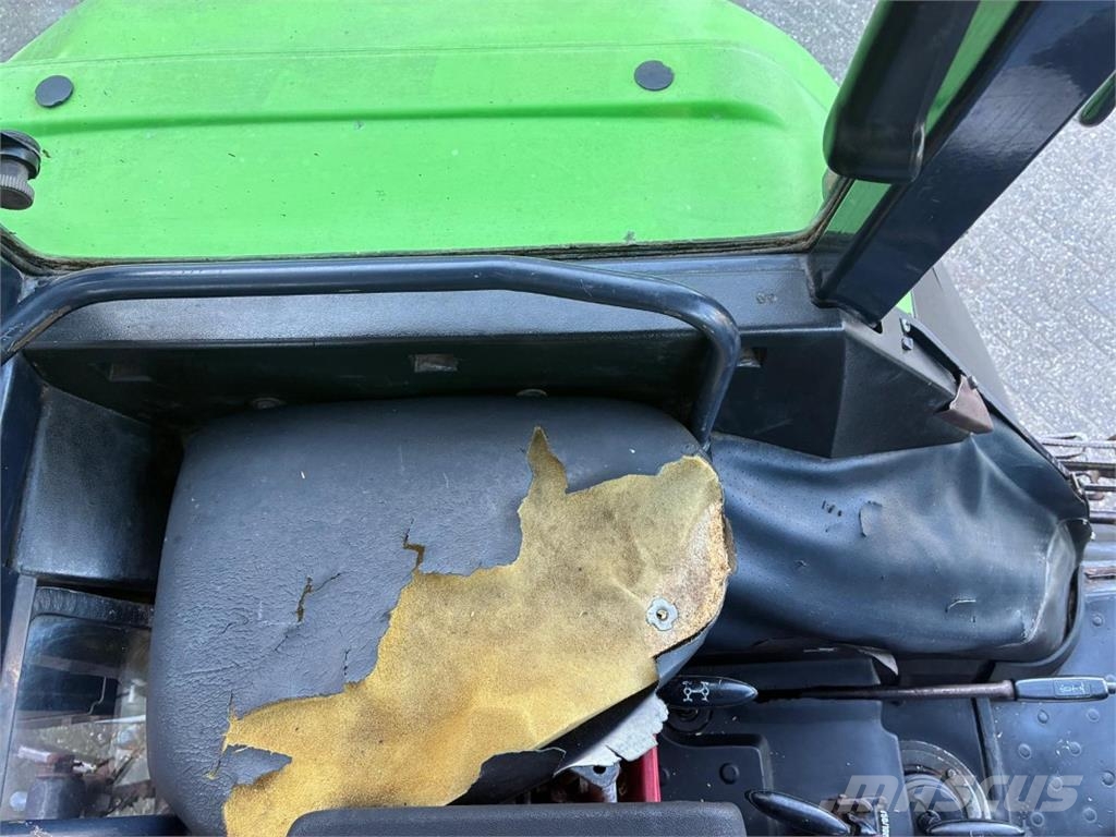 Deutz-Fahr DX 6.06 + Gödde Mähausleger 曳引機