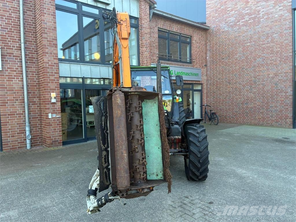 Deutz-Fahr DX 6.06 + Gödde Mähausleger 曳引機