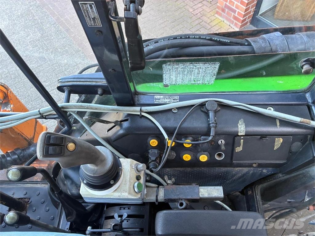 Deutz-Fahr DX 6.06 + Gödde Mähausleger 曳引機