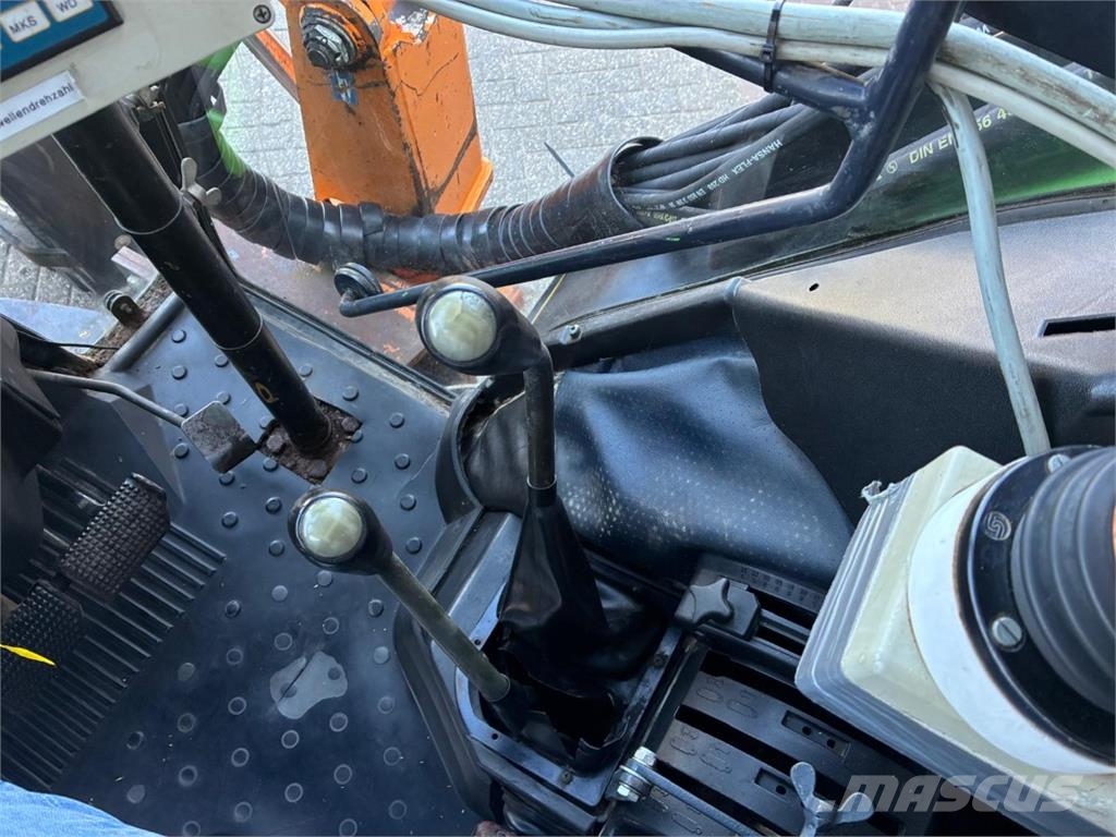 Deutz-Fahr DX 6.06 + Gödde Mähausleger 曳引機