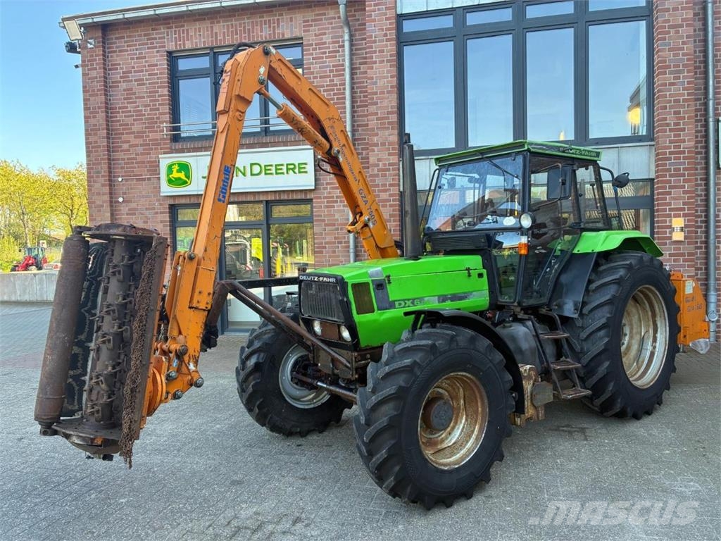 Deutz-Fahr DX 6.06 + Gödde Mähausleger 曳引機