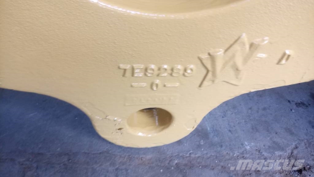 CAT 245 Ходовая часть и подвеска