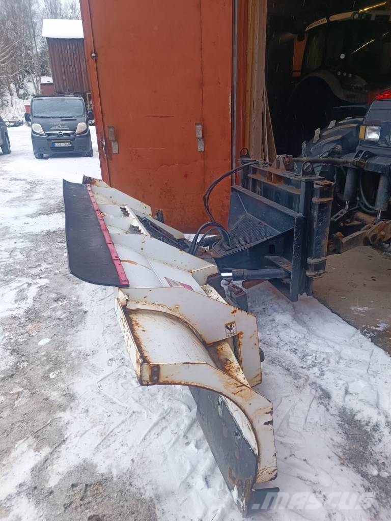 Blizzard 8611TR حراثات ونصول الجليد